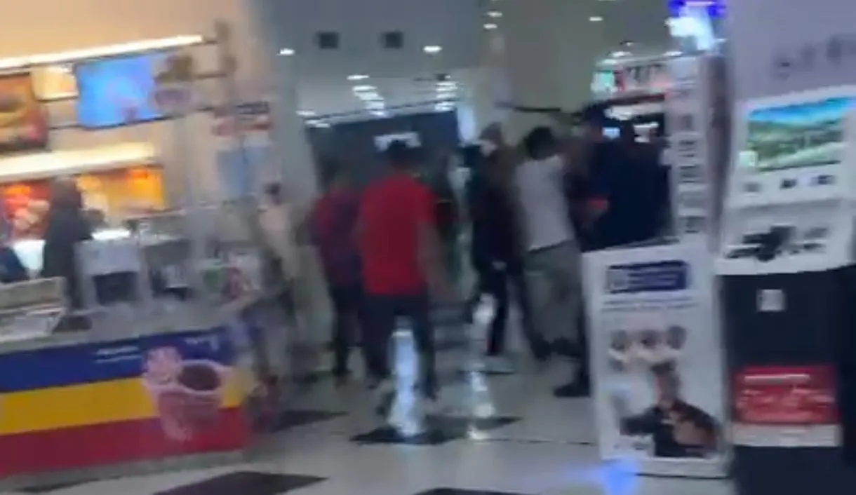 Segurança é agredido durante briga com grupo de jovens em shopping de Poços de Caldas