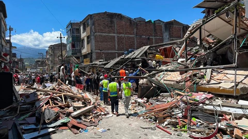 Lições de um país onde a terra treme Na Colômbia, brasileiro relata trabalho humanitário da ONU em região afetada por conflito, pobreza e,